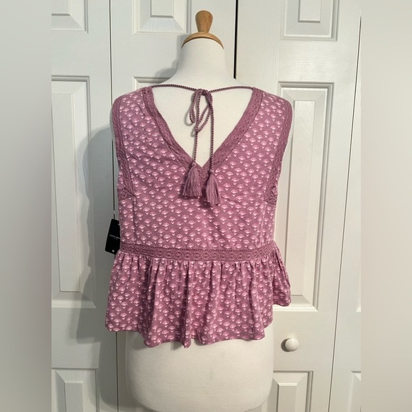 NWT Lucky Brand Women's Geo Lace Trim V-Neck Ruffle Hem Cotton Top Size XS - Picture 8 of 10